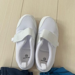 110cm子供服➕18cm上履きの画像