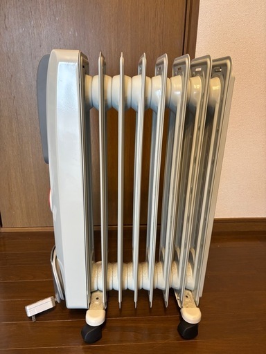 	【引き取り希望】デロンギ オイルヒーター H770812EFSN-GY