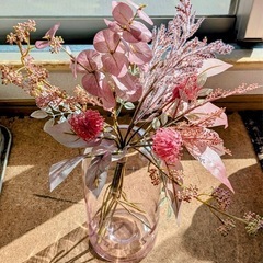 【IKEA】フラワーベースと造花の画像