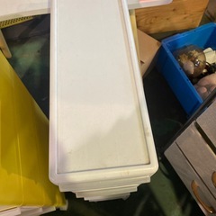 ストッカー四段の画像