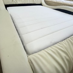 ワイドダブルベッド マットレス付きの画像