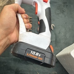 芝刈り機（アイリスオーヤマ JHC1210）無料でお譲りしますの画像