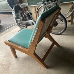 ハンドメイドチェアの画像
