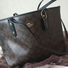 美品✨コーチ シグネチャー シティ トートバッグ レザー。の画像
