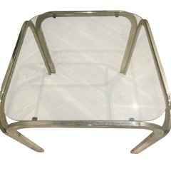 【ジ1031-27】サビなどあるためお安くいたします‼️小型ガラステーブル 脚にサビ等あり 簡易清掃済みの画像