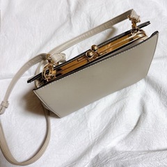 ショルダーバッグの画像