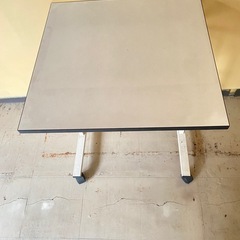 テーブルの画像