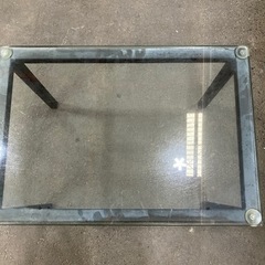 ガラスのテーブルの画像