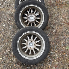 4穴ホイールの画像