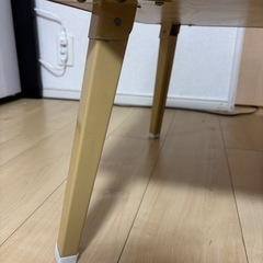折りたたみテーブルの画像