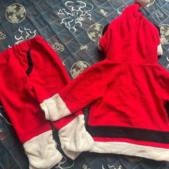 【商談中】ミッキーサンタ服80cmシミ毛玉ありの画像