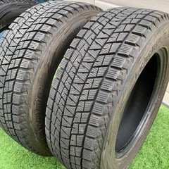 中古スタッドレスタイヤの画像