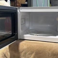 ２０２２年製　電子レンジ　ユアサプライムス　ターンテーブル　単機能　ホワイト　ＰＲＥ－７０３Ｃの画像