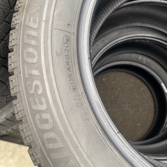 185/60r15スタッドレスタイヤbridgestone4本セット(タイヤのみ)の画像