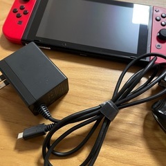 Nintendo Switch 本体 Joy-Con(L)レッド/(R)レッドの画像