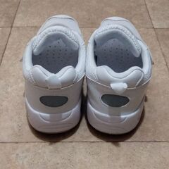 美品　スニーカー　24cmの画像