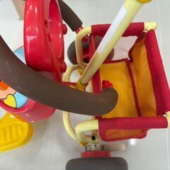 【藤枝】1500円で売ります！ジョイパレット おでかけ三輪車アンパンマンごうV(ブイ) 0211 アンパンマン 三輪車 1.5歳から ハンドルトイ ストッパー付き おでかけ 押棒 フリーペ ダルの画像