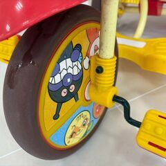 【藤枝】1500円で売ります！ジョイパレット おでかけ三輪車アンパンマンごうV(ブイ) 0211 アンパンマン 三輪車 1.5歳から ハンドルトイ ストッパー付き おでかけ 押棒 フリーペ ダルの画像
