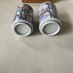 古い 有田焼 夫婦湯呑 ボール箱入り 金彩 朱彩 竹林図 縁起物 未使用自宅保管品  の画像