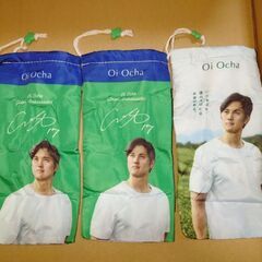 大谷翔平Tシャツ　サイズはLです。 オマケで3枚目以降の商品もお付けできます,　他の有料商品とまとめ買いの場合、割引します3枚目の商品は、大谷翔平ペットボトルカバーです。　 4と5枚目の商品は、大谷翔平クリアファイルです。の画像