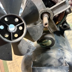 555ジャパン 動作ok エアコンプレッサー ジャンクの画像