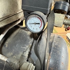 555ジャパン 動作ok エアコンプレッサー ジャンクの画像