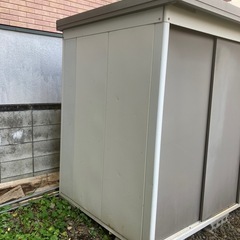 中古物置　155ｘ235　三段扉　引取の画像