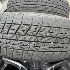 スタッドレスタイヤ
の画像