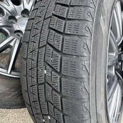 スタッドレスタイヤ
の画像