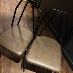 クッション付きダイニングチェア
の画像