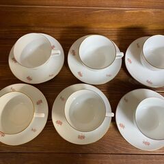 【愛品倶楽部柏店】大倉陶園　モーニングカップ＆ソーサー　小花柄　　金彩　６客の画像