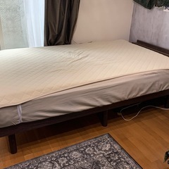 天然木ベッドフレームシングルウォールナット色高さ調整可の画像