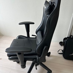 ゲーミングチェアの画像