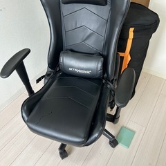 ゲーミングチェアの画像