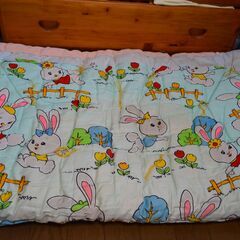 このベビー布団又は、布団生地を探しています。