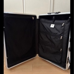 Lサイズキャリーケース鍵ありスーツケースの画像