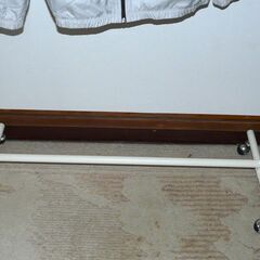 配達先決定🚚　無料配達します🚚店舗用💖メタルシングルハンガー💖幅100㎝💖の画像