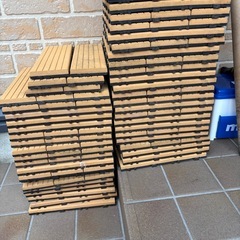 人工木ウッドパネル　30×30の画像