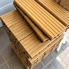 人工木ウッドパネル　30×30の画像