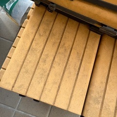 人工木ウッドパネル　30×30の画像