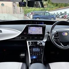 MIRAI  ミライ　令和元年式　銀　走行29,000km 個人出品　内外装綺麗の画像