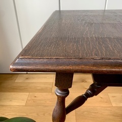 【多摩川駅引き取り】鎌倉アンティーク家具店購入 フレンチ風 木製ダイニングテーブル 2人用（75×75cm）の画像