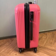 【軽量です！】ピンク　キャリーケースの画像