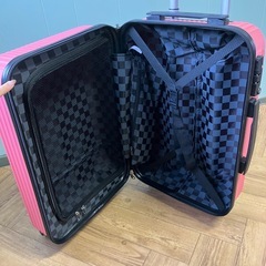 【軽量です！】ピンク　キャリーケースの画像