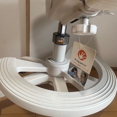 イトーキ　学習椅子　ハート　紫　ニトリの画像