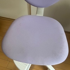 イトーキ　学習椅子　ハート　紫　ニトリの画像