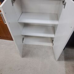 【リサイクルショップどりーむ天保山店】No.4719　食器棚　スリムタイプ　写真参照🎵　の画像