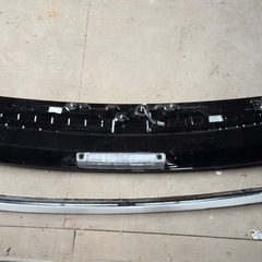 30 プリウス 純正 リアスポイラー 社外 チビ羽 付き　　の画像