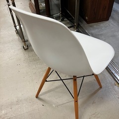 A2510-741 vitra Eames Plastic Chair チェア ホワイト スイス製 キズ有り 中古の画像