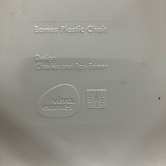 A2510-741 vitra Eames Plastic Chair チェア ホワイト スイス製 キズ有り 中古の画像